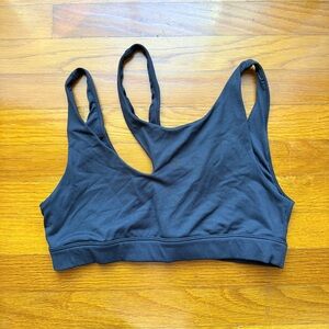 alo yoga peak sports bra